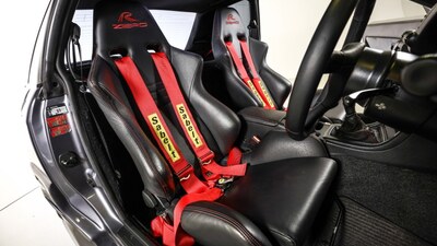 Black Leather - Red StitchingInterior image