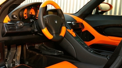 Black / Orange LeatherInterior image