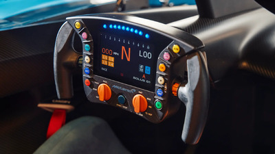 Blue - Orange Alcantara - Orange pipingInterior image