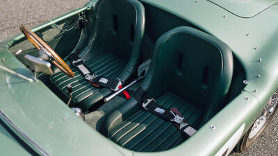 Green LeatherInterior image