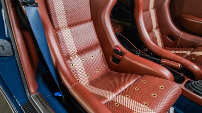 Black / Bernini Leather / Weave / Single Stripe in Cooper's Hawk - Alabaster StitchingInterior image