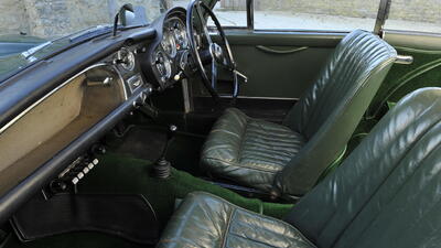Dark Green LeatherInterior image