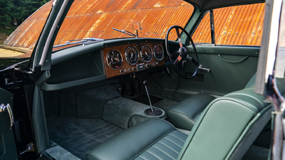 Green LeatherInterior image