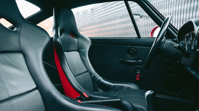 Black / Grey Leather - Red StitchingInterior image