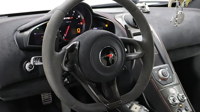 Black / White Alcantara - White StitchingInterior image