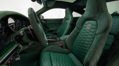 Meen Green Leather in Opal - Emerald Stitching / PipingInterior image