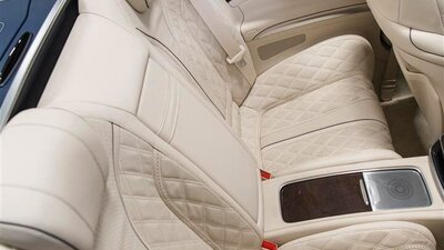 Beige LeatherInterior image