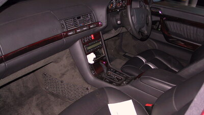 Black / Medium Grey LeatherInterior image