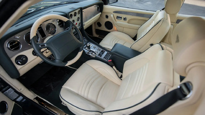 Magnolia LeatherInterior image