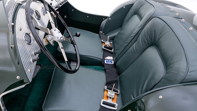 Green LeatherInterior image