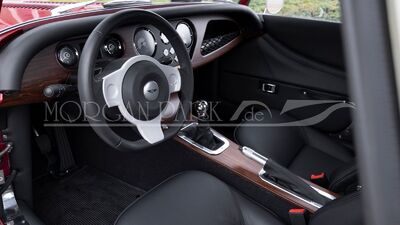 Black Soft Grain LeatherInterior image