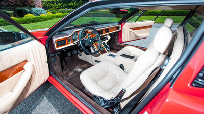WhiteInterior image