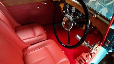 Red LeatherInterior image