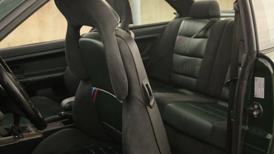 Black Alcantara / Mexico Green Leather - White StitchingInterior image