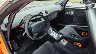 Black Cloth / Alcantara - Orange StitchingInterior image