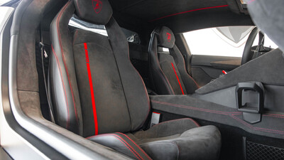 Nero Ade Alcantara / Leather - Rosso Alala StitchingInterior image