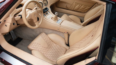 Beige LeatherInterior image