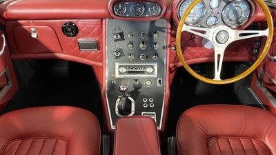 Brown LeatherInterior image