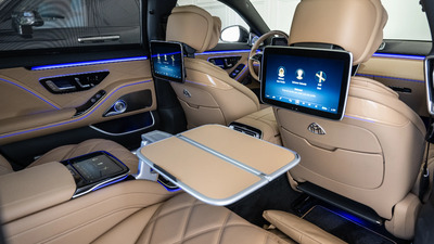 Black / Sand LeatherInterior image