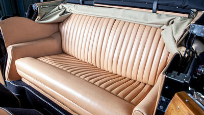 Tan LeatherInterior image