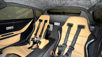 Black / Beige LeatherInterior image