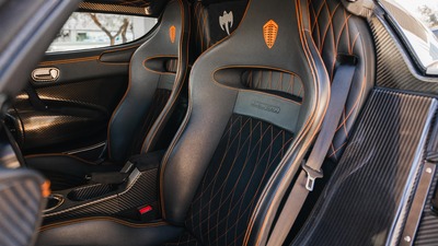 Black Alcantara / Leather - Orange StitchingInterior image