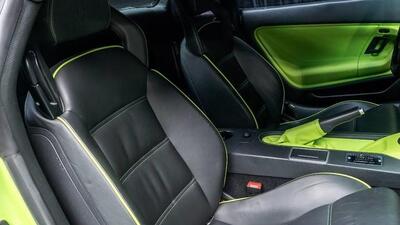 Nero Perseus Leather - Verde Stitching / PipingInterior image