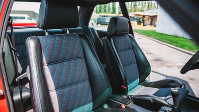 Black Bison Leather / Anthracite Motorsport Design ClothInterior image