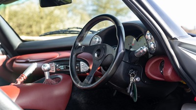Black / Red Leather - Red StitchingInterior image