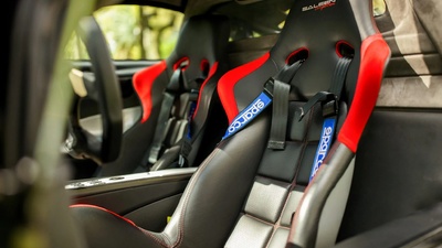 Black Leather - Red StitchingInterior image