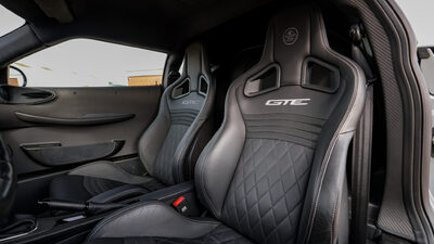 Black Leather - Arctic White StitchingInterior image