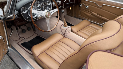 Tan Leather - Burgundy StitchingInterior image