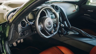 Sepia Laguna LeatherInterior image