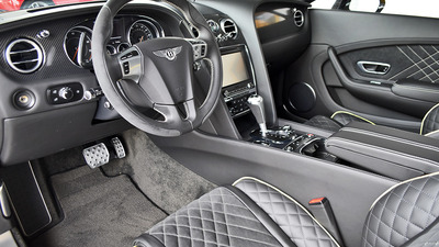 Black Leather - Yellow StitchingInterior image