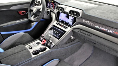 Nero Ade Alcantara / Leather - Blu Amon StitchingInterior image