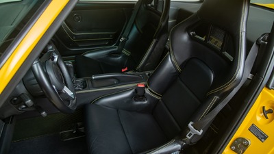 Black AlcantaraInterior image