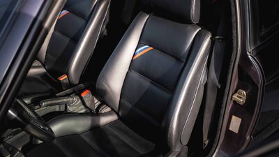 Black Leather - Silver StitchingInterior image