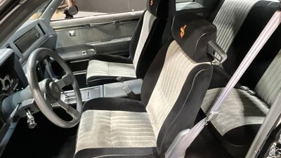 Black / Sand Gray ClothInterior image