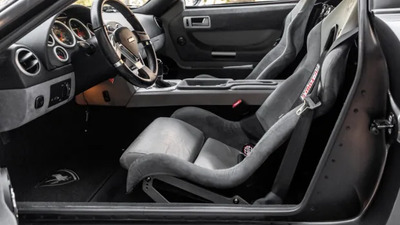 Grey Leather / AlcantaraInterior image
