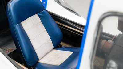 Blue / Cream LeatherInterior image