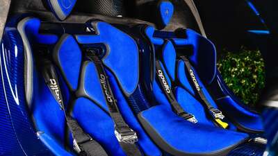 Blue / Black AlcantaraInterior image
