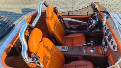 Brown LeatherInterior image