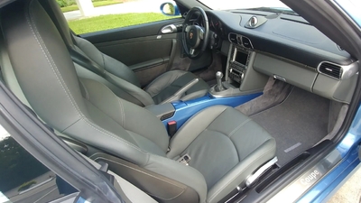 Black / Stone Grey LeatherInterior image