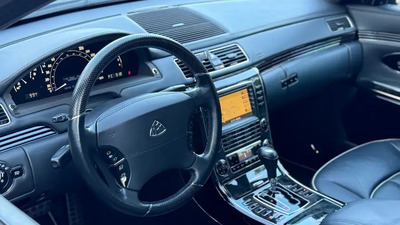 Alpaca Grey LeatherInterior image