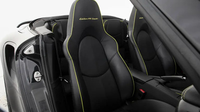 Black Alcantara - Acid Green StitchingInterior image