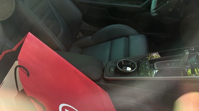 Black / Brown LeatherInterior image