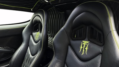 Black Leather - Green StitchingInterior image