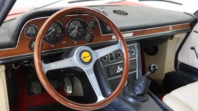 Crema LeatherInterior image