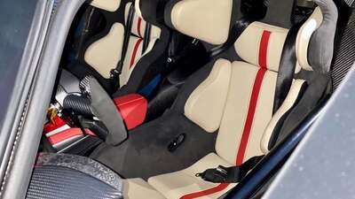 Beige Leather - Red Stitching / PipingInterior image