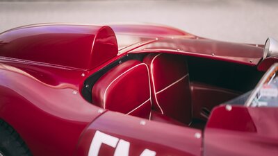 Red / White Leather - White StitchingInterior image
